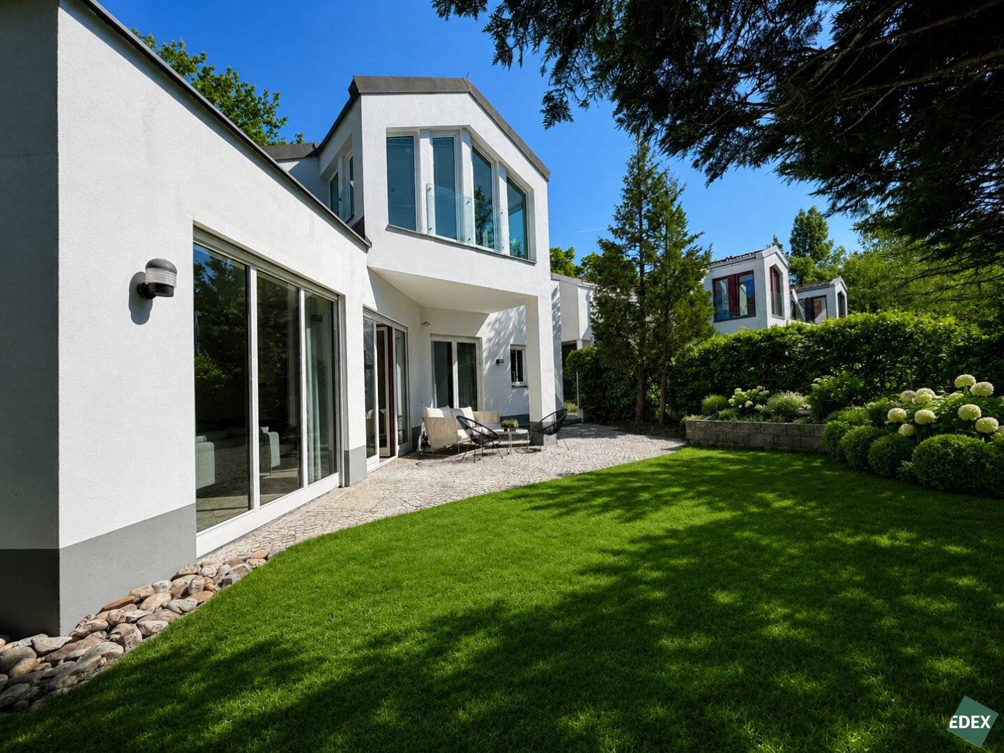 Einfamilienhaus mit Garten und Terrassen in Neustift am Walde