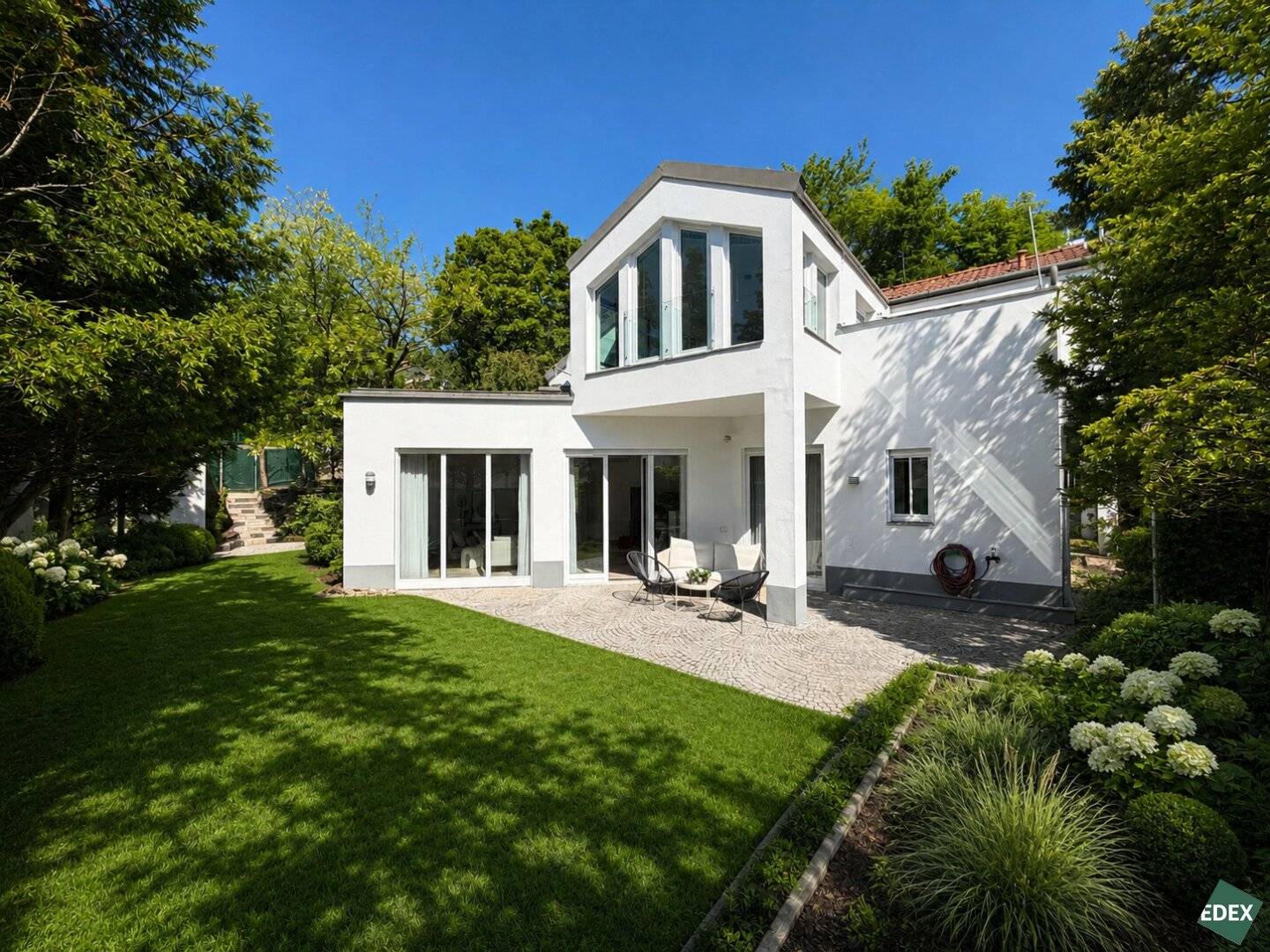 Einfamilienhaus mit Garten und Terrassen in Neustift am Walde