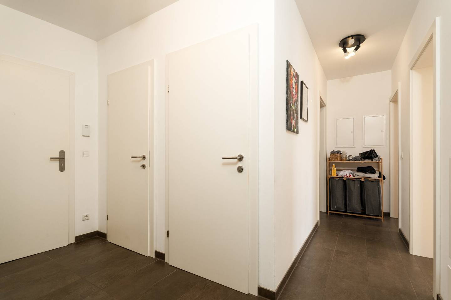 Wohnung nahe G3 Shoppingcenter mit zwei Garagen