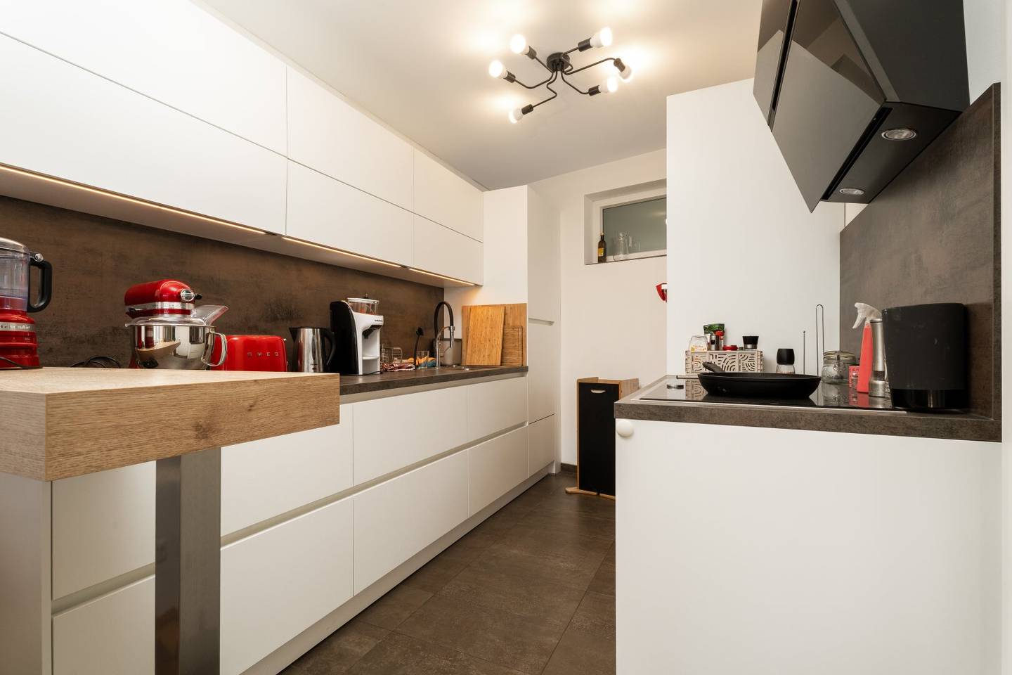 Wohnung nahe G3 Shoppingcenter mit zwei Garagen