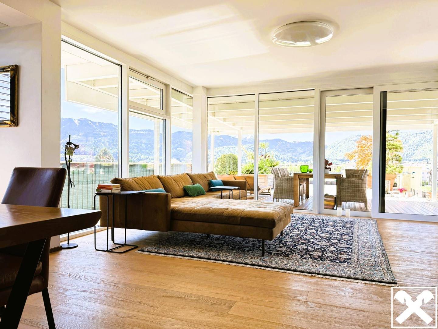 Penthouse mit Panoramablick und Terrasse