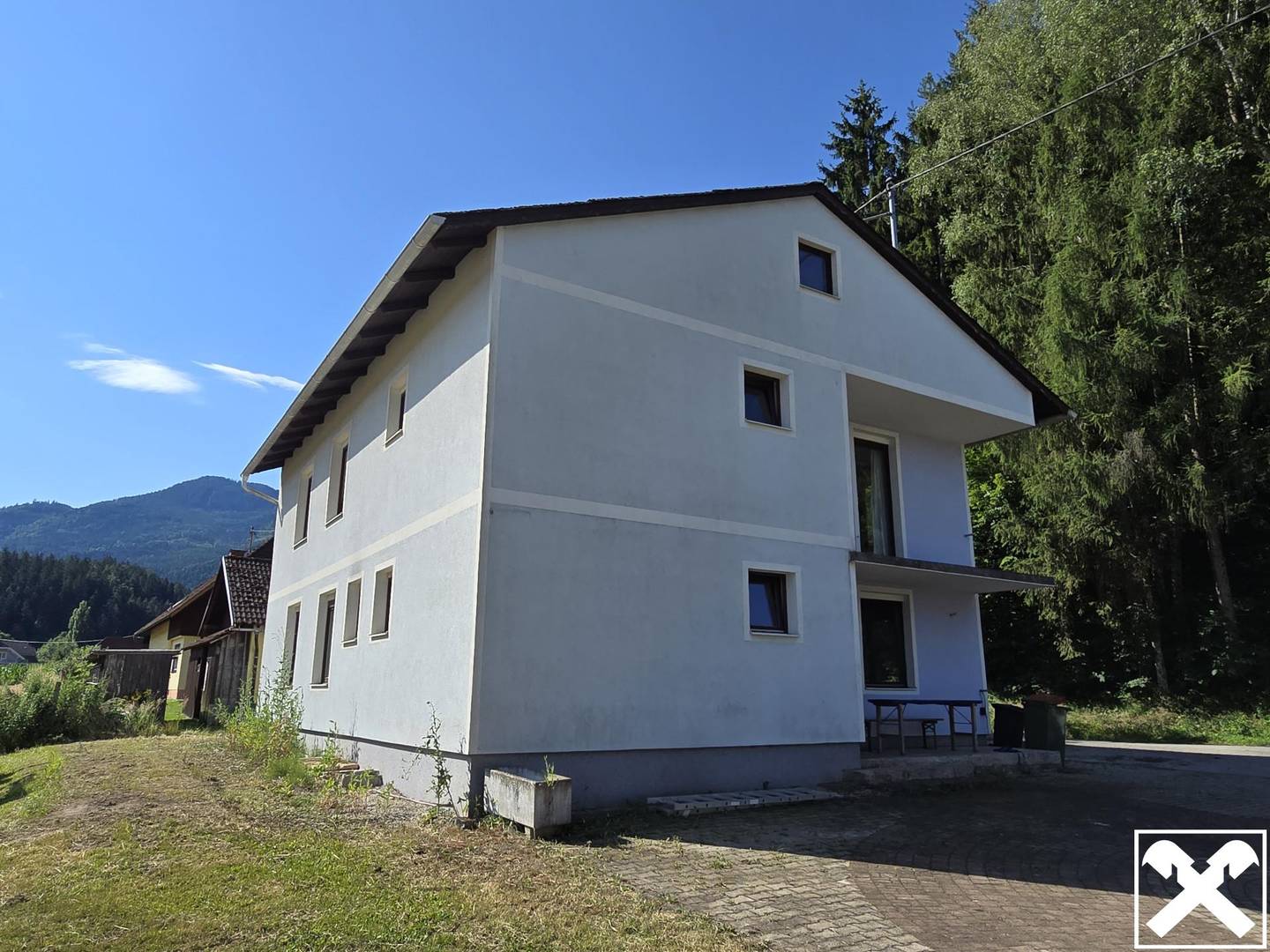 Wohnen, Natur & Freiraum vereint! Zweifamilienhaus mit Nebengebäuden, Landwirtschafts‑ und Forstflächen