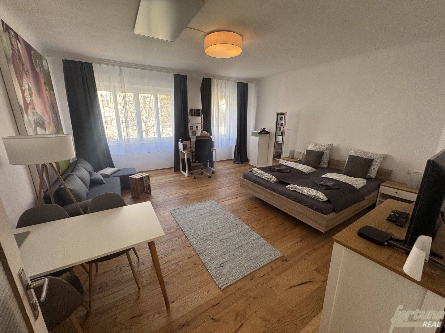 Wohnung Innenstadt neu saniert möbliert