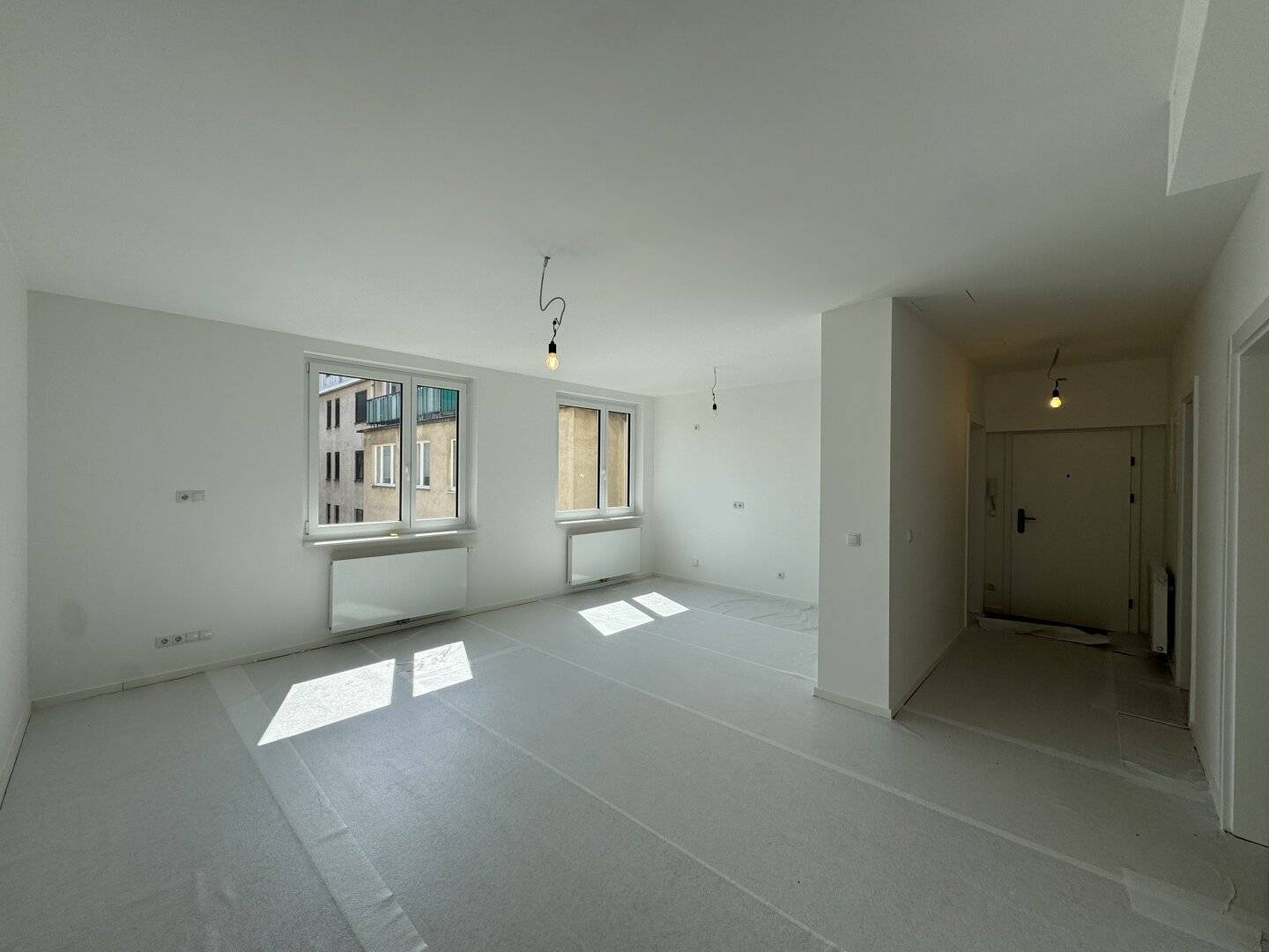 Kernsanierte Wohnung mit Wohnküche und Parkett in Innenhofruhelage