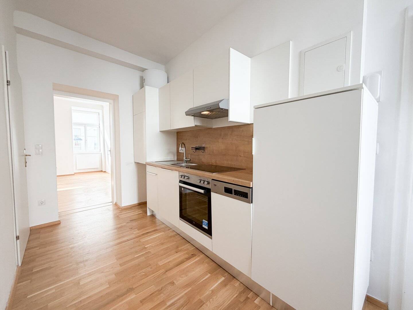 2-Room Old Building Apt Vienna Hernals
