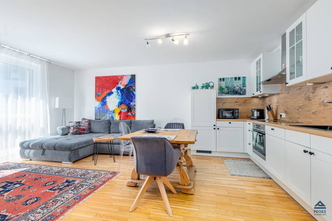 Wohnung am Wallersee sonniger Westbalkon