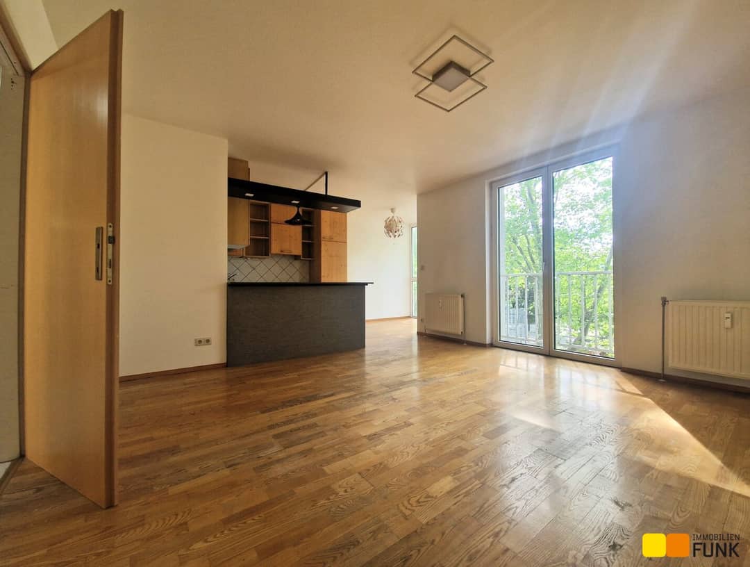 Helle Wohnung nahe Lorenz Bayer Park mit Aufzug