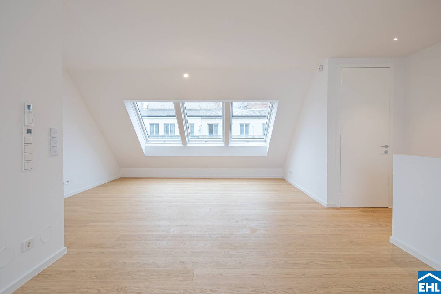 Dachgeschosswohnung mit zwei Terrassen modern