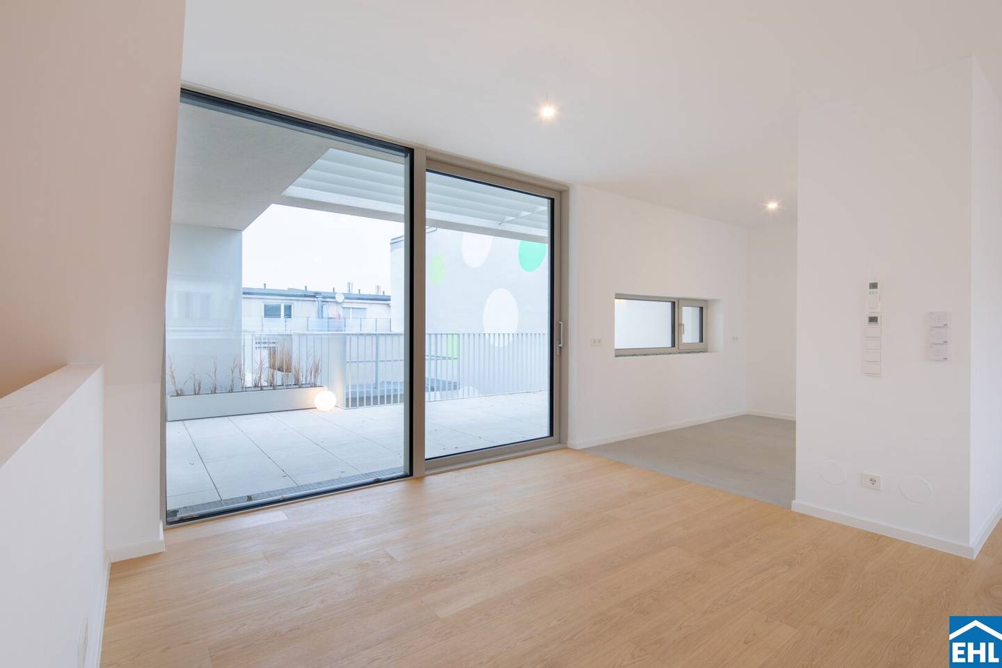 Dachgeschosswohnung mit zwei Terrassen modern
