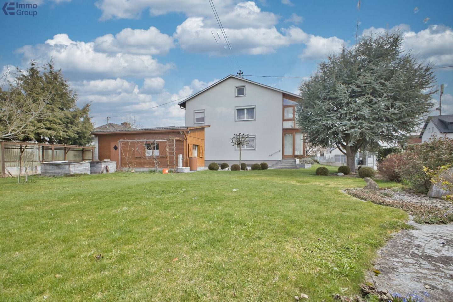 Zweifamilienhaus mit Sauna und Wintergarten