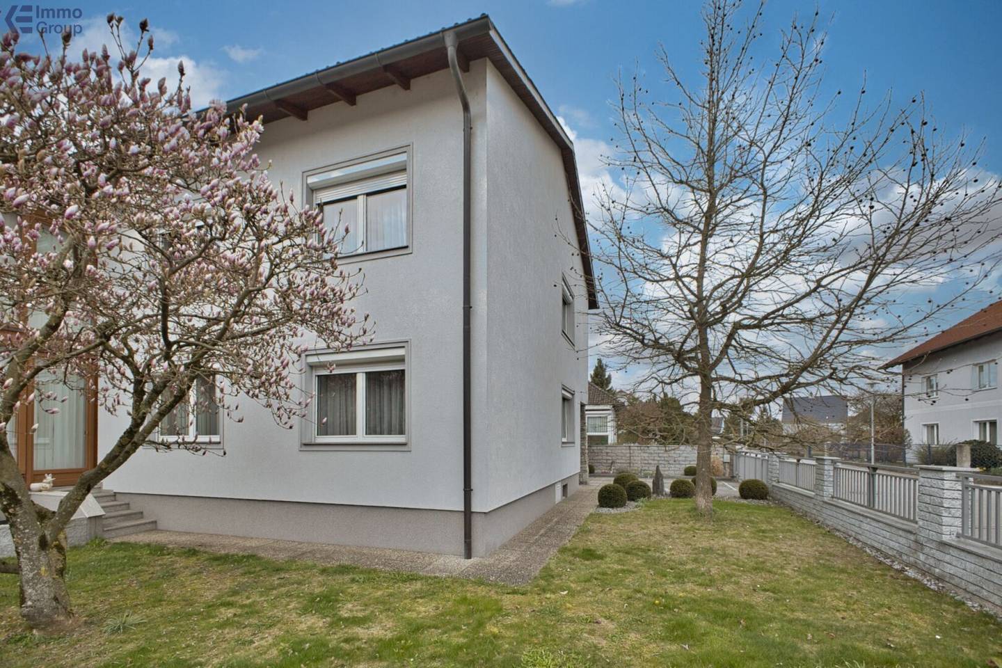 Zweifamilienhaus mit Sauna und Wintergarten