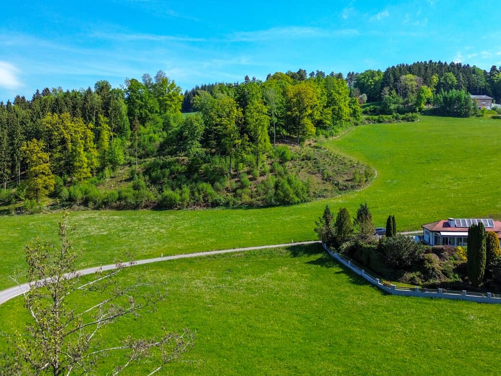 718 m² Grundstück in Gramastetten