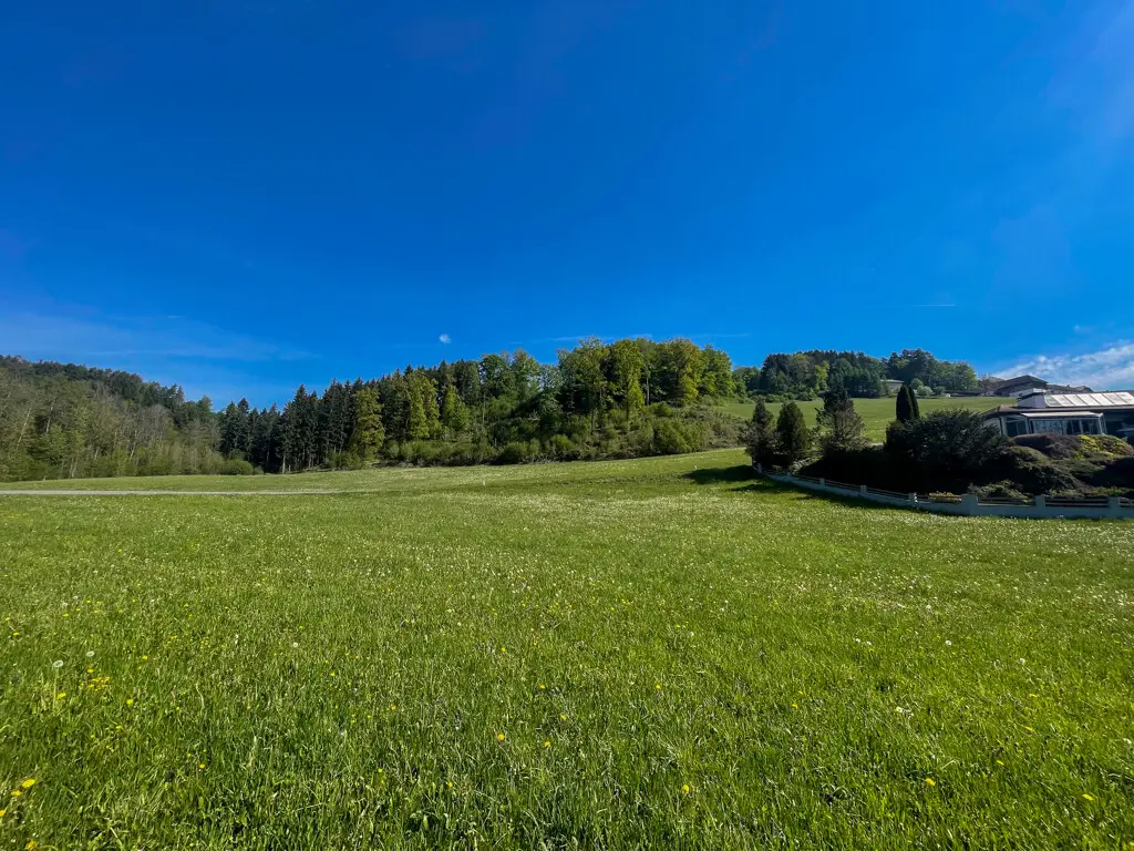 718 m² Grundstück in Gramastetten
