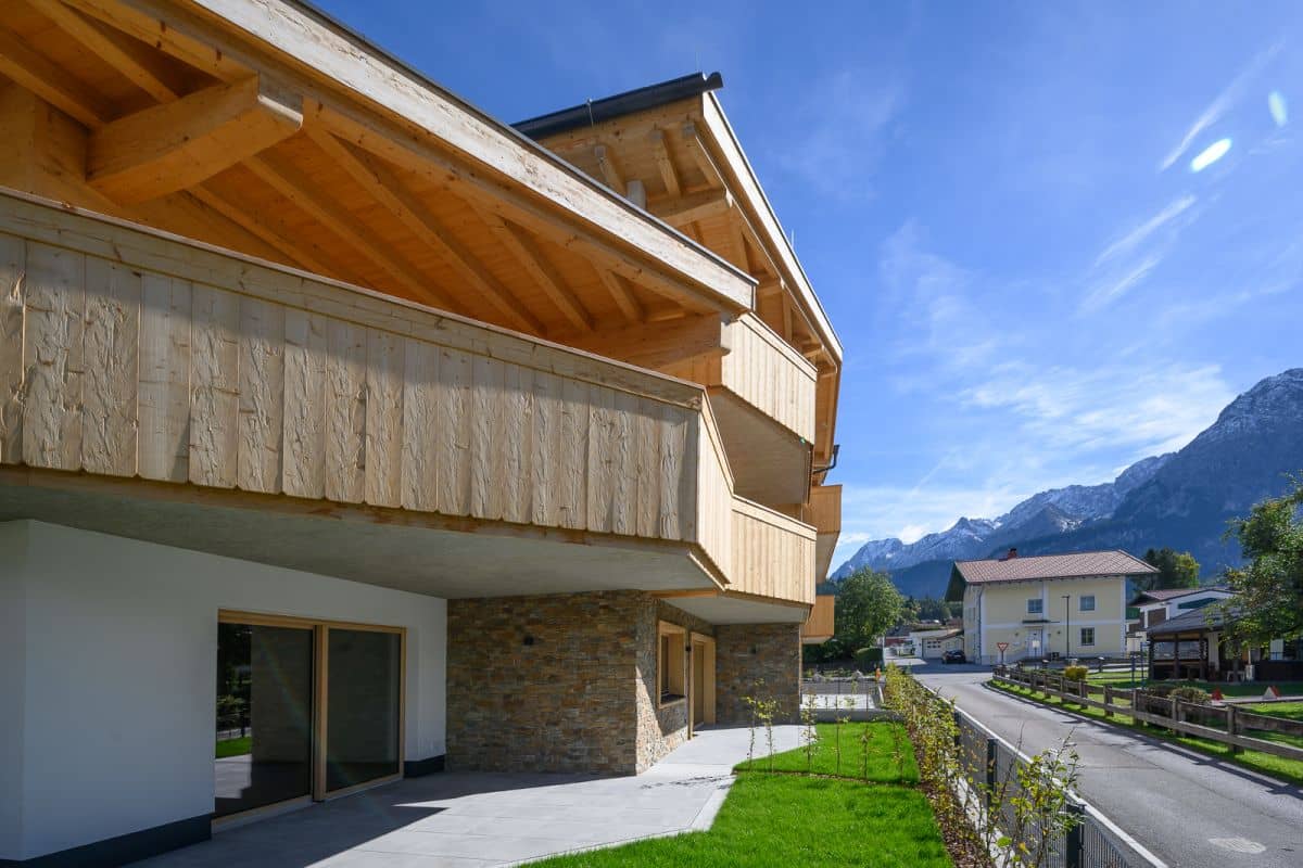 Erdgeschosswohnung mit Terrasse und Garten