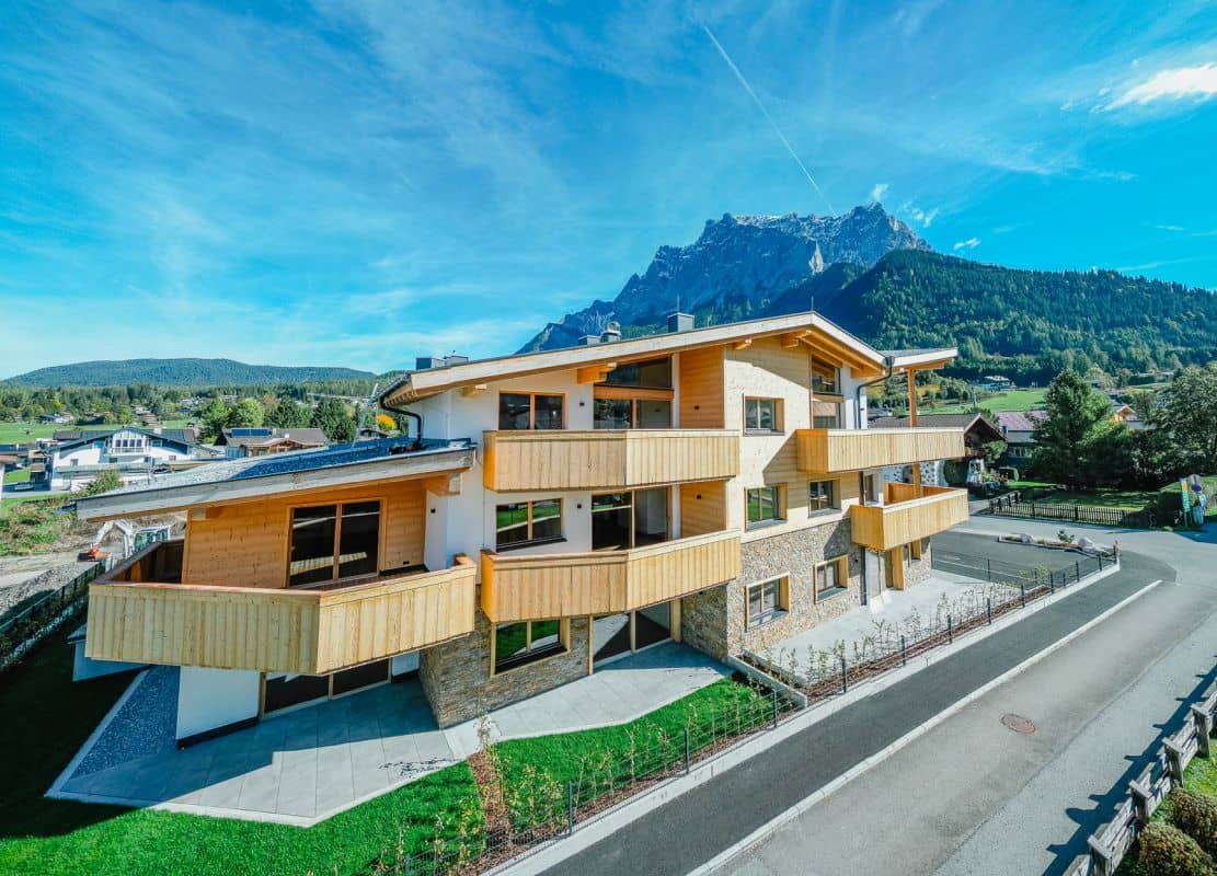 Erdgeschosswohnung mit Terrasse und Garten