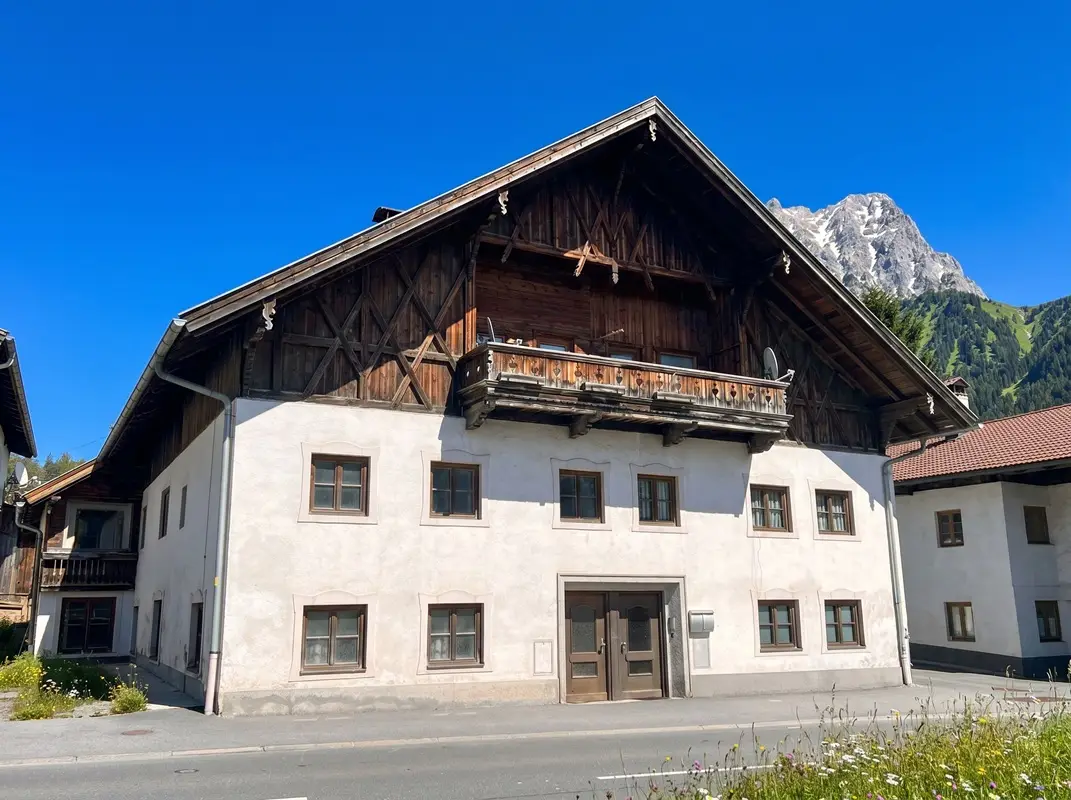 Renovation-Needed Farmhouse in Ehrwald