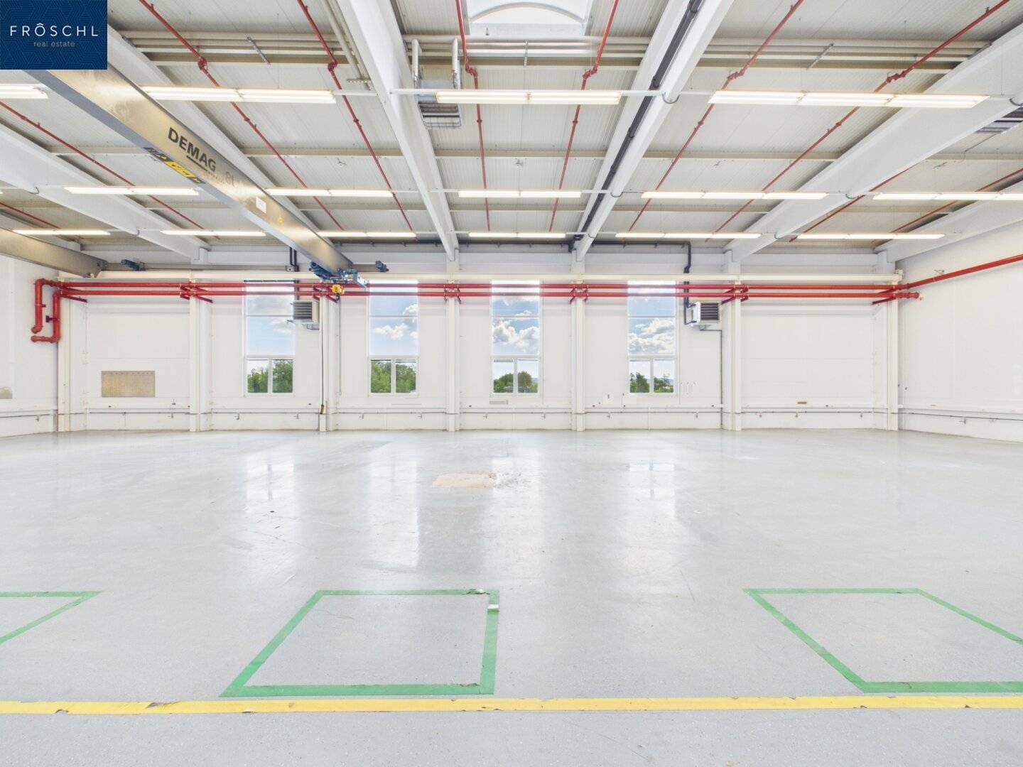 9,761 m² Commercial, €3/m²