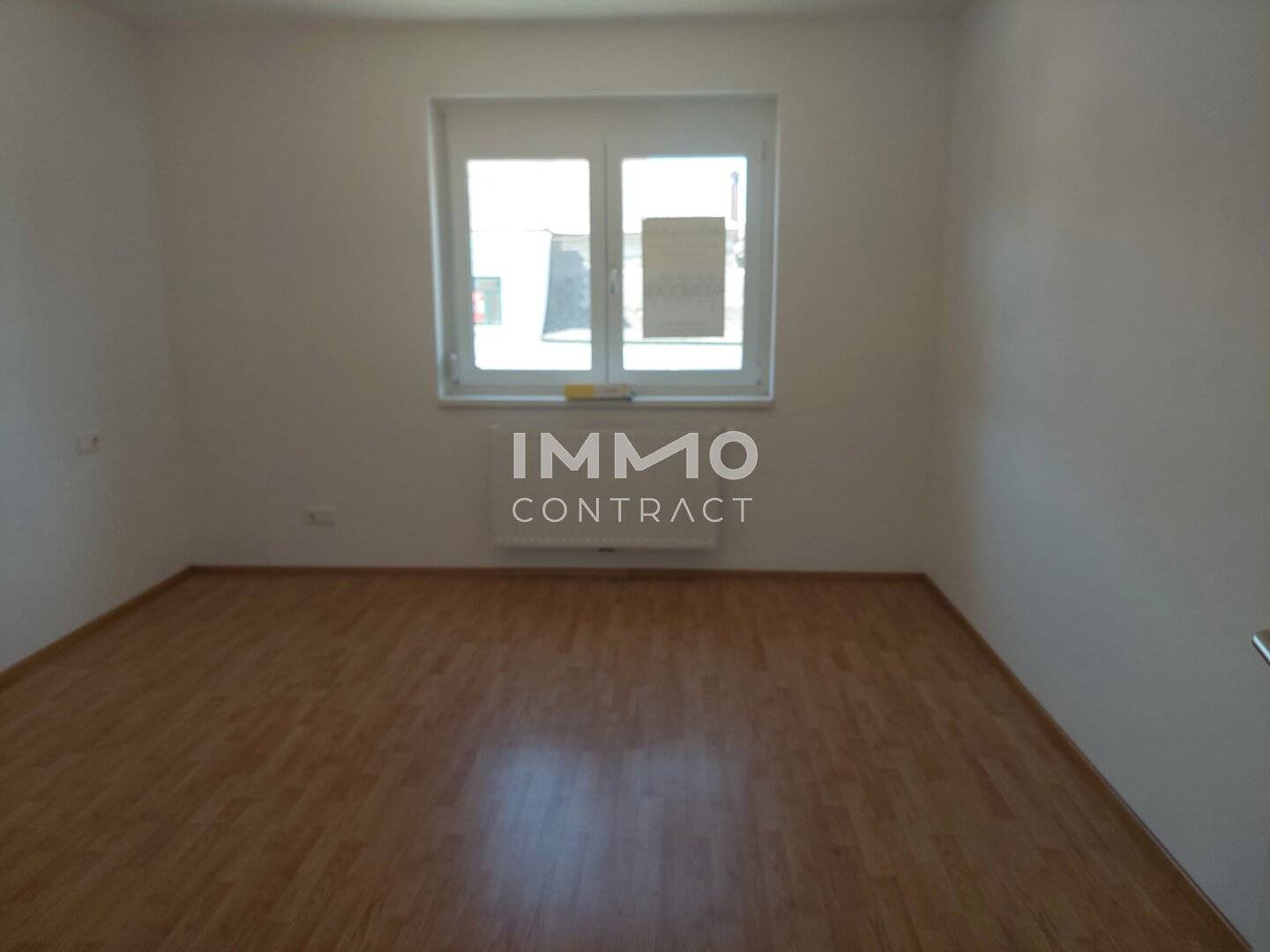 Wohnung mit großer Loggia und zwei Garagen in Niederösterreich