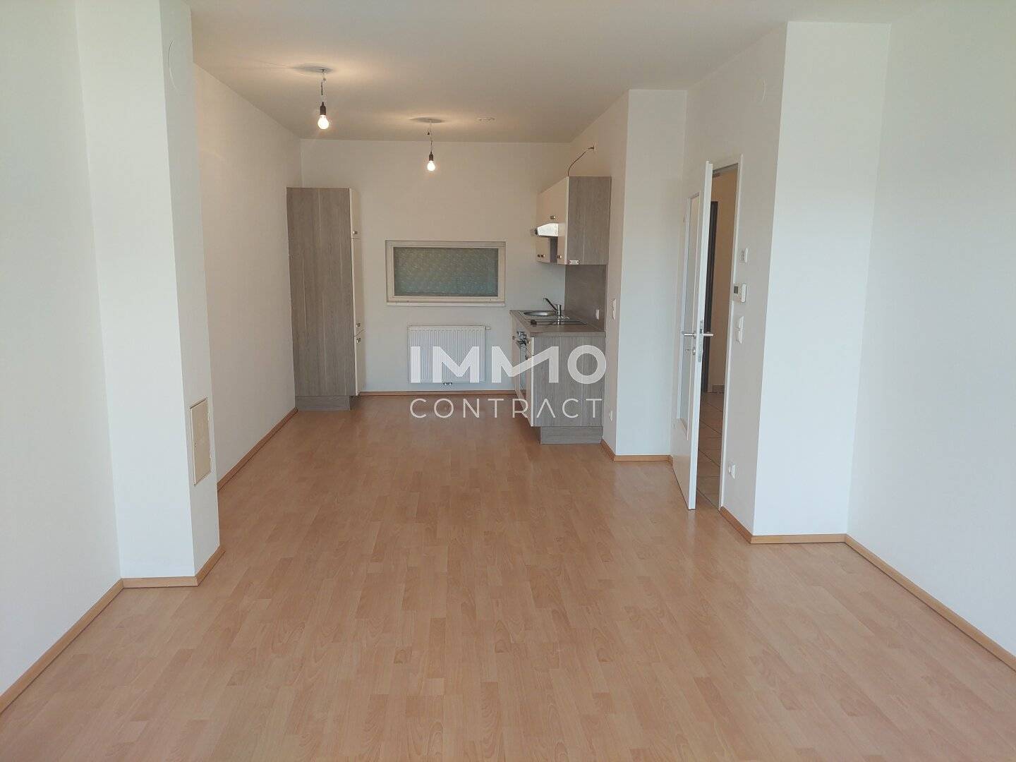 Accessible Wohnung with Balcony and Parking
