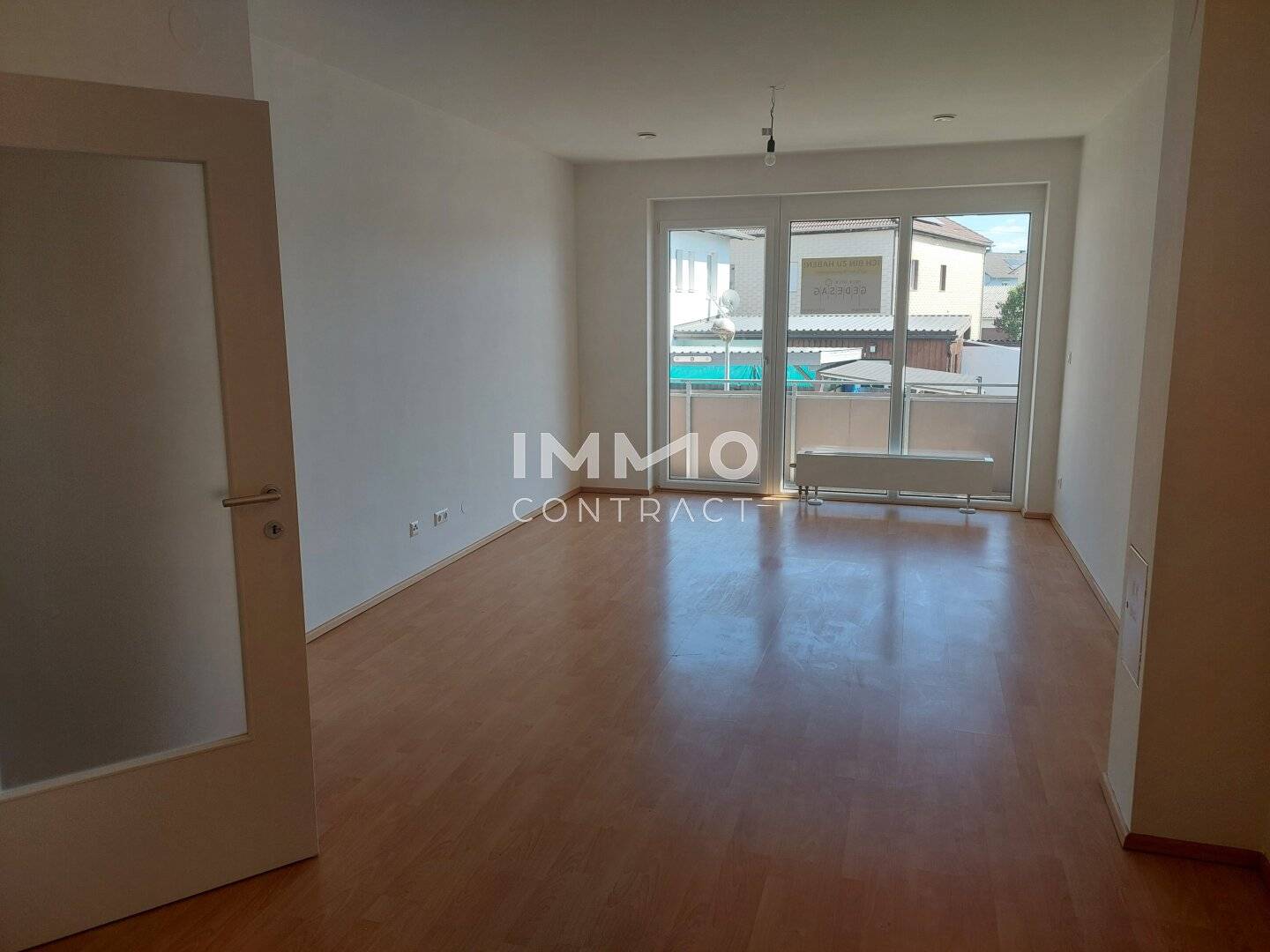 Accessible Wohnung with Balcony and Parking