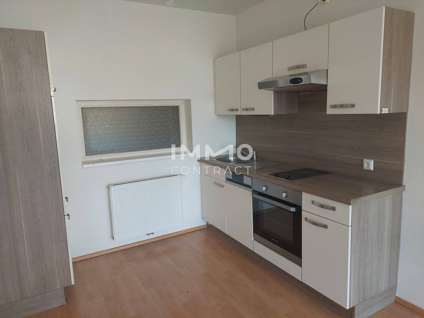 Accessible Wohnung with Balcony and Parking