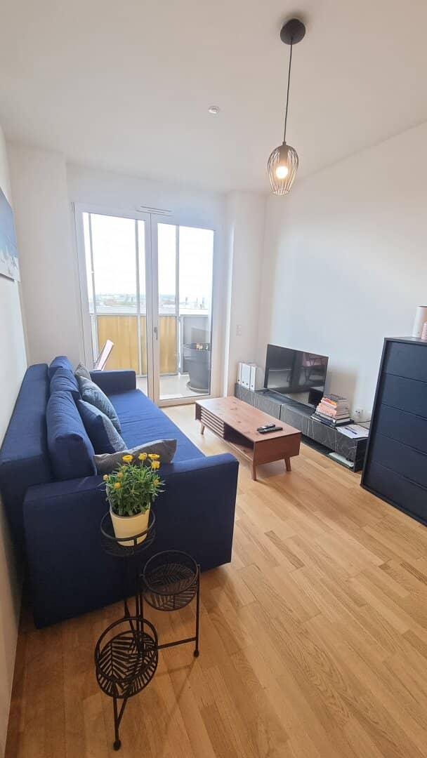 ALL-IN-MIETE: Strom, Wärme, Warmwasser + Internet inklusive | voll möblierte 2-Zimmer-Wohnung im Q Tower, 9. OG, Süd-Balkon (1030)
