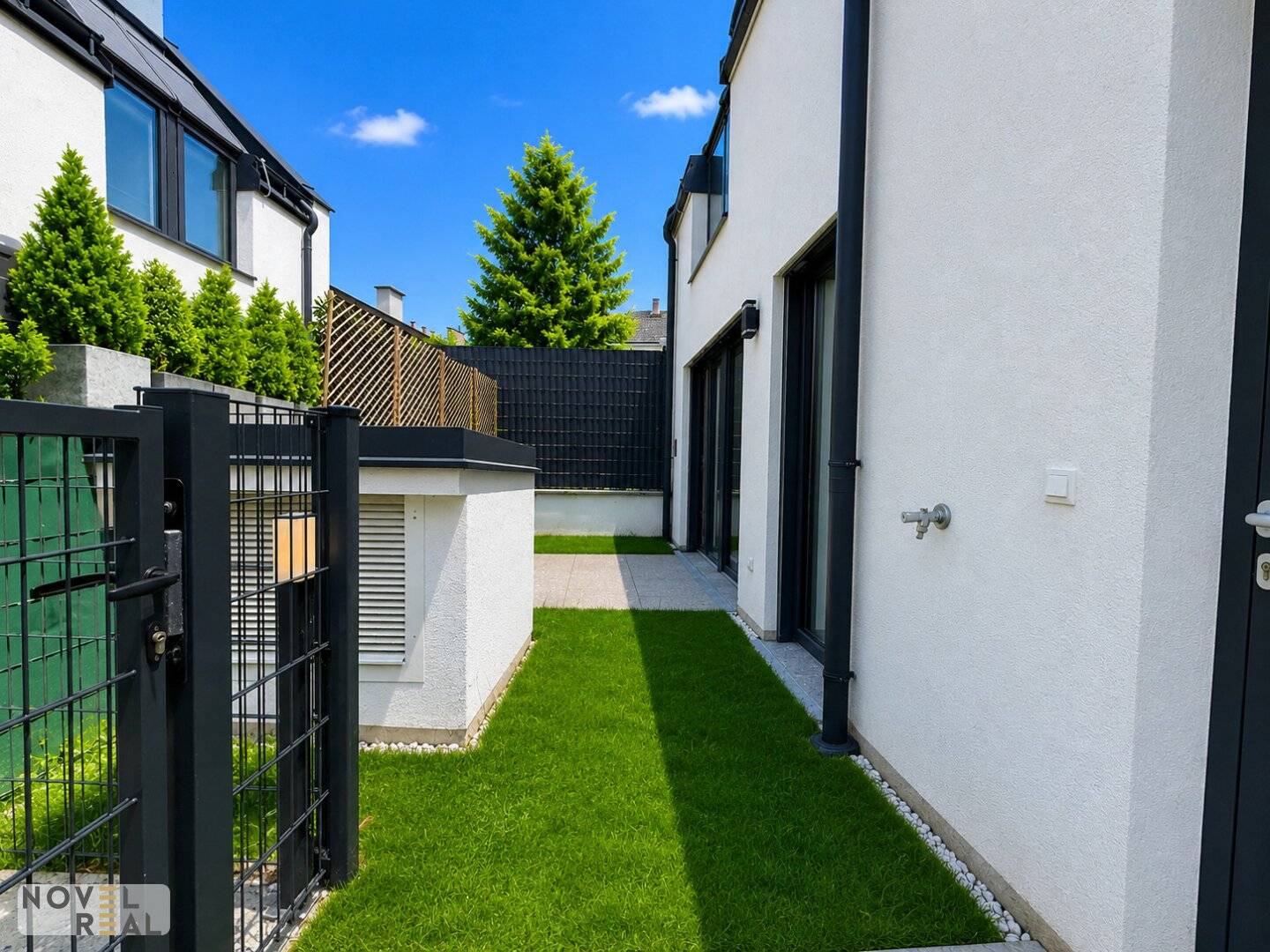 Terraced House with Garden in Vienna 1210
