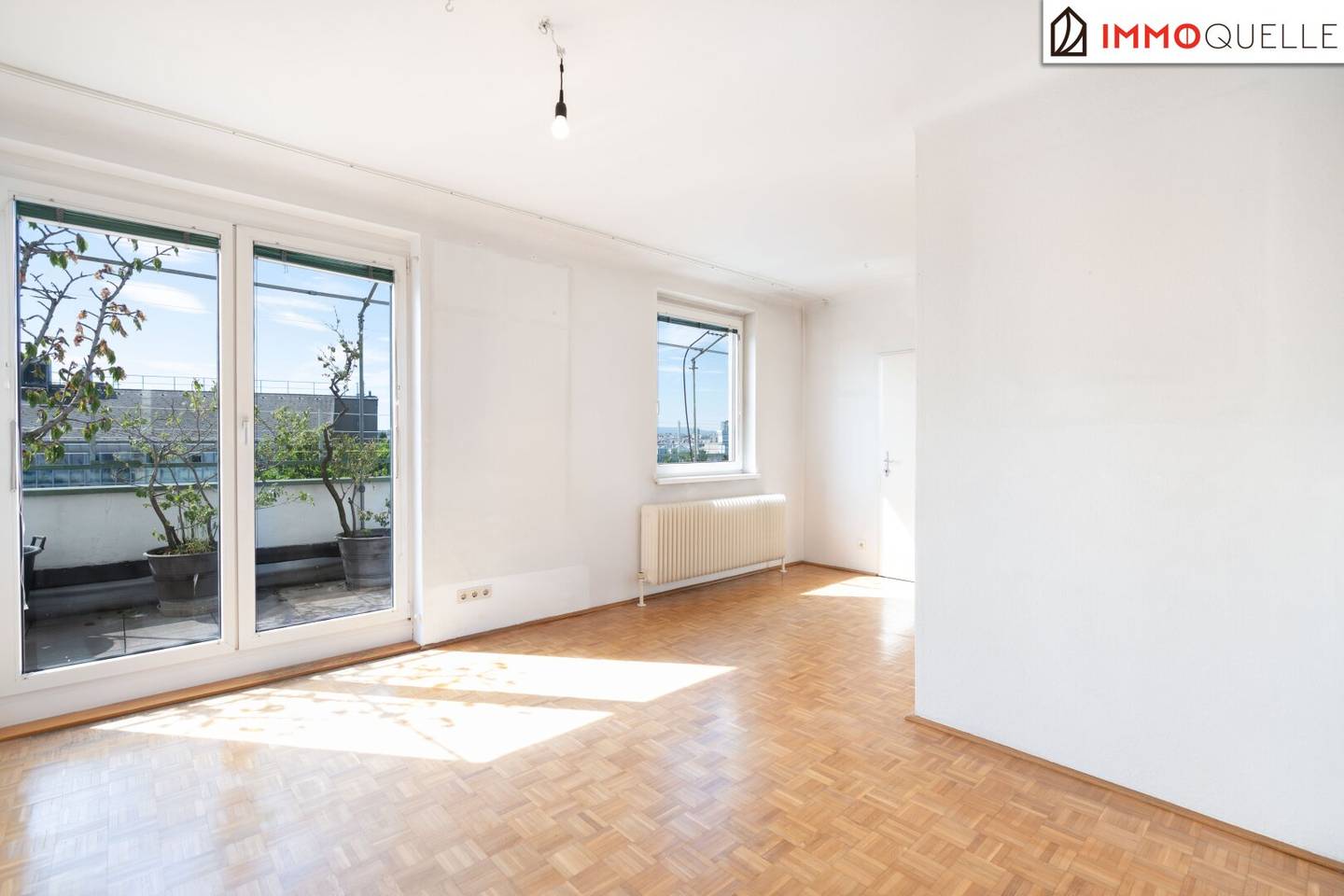 Dachgeschosswohnung mit zwei sonnigen Terrassen nahe Mariahilfer Straße