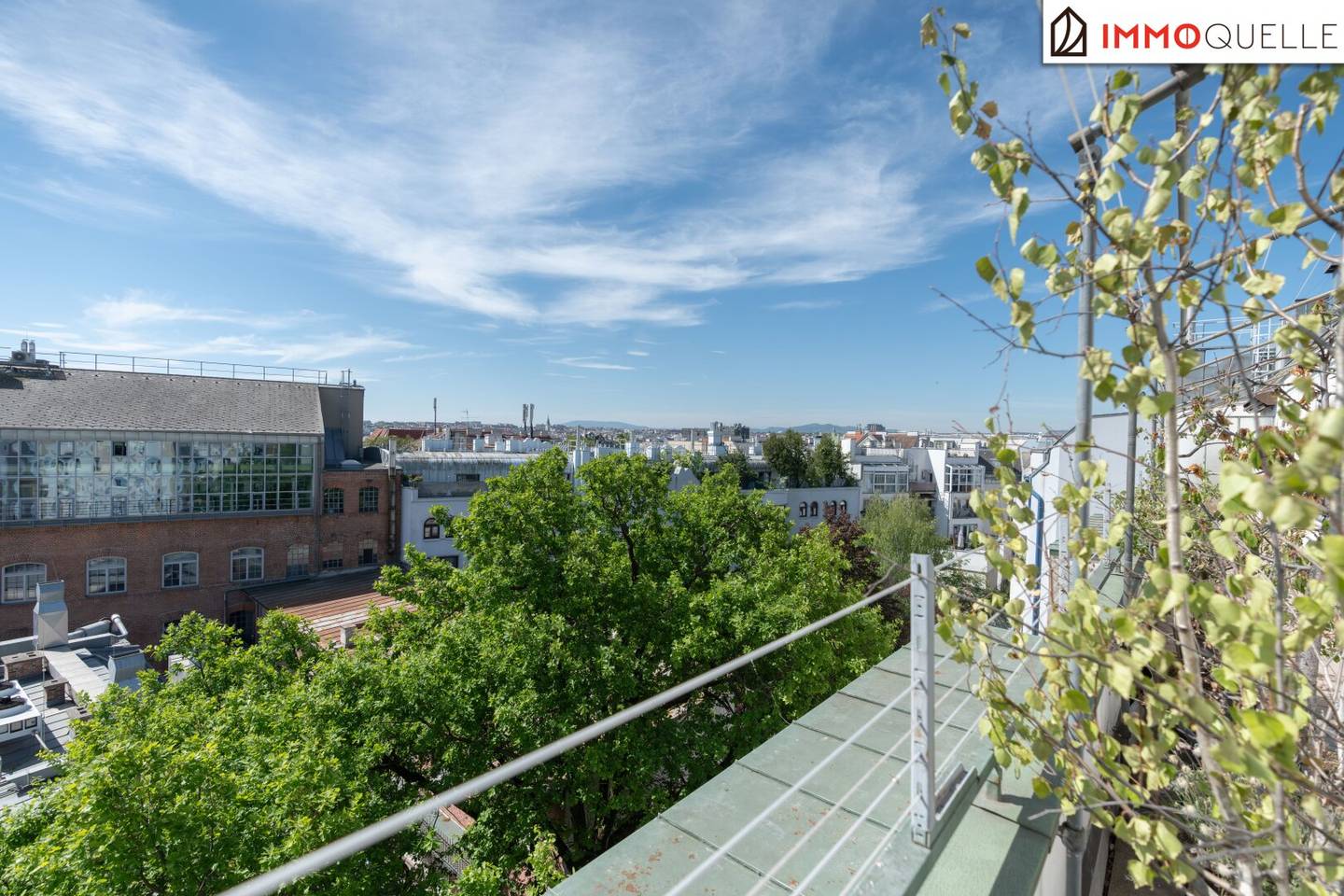 Dachgeschosswohnung mit zwei sonnigen Terrassen nahe Mariahilfer Straße