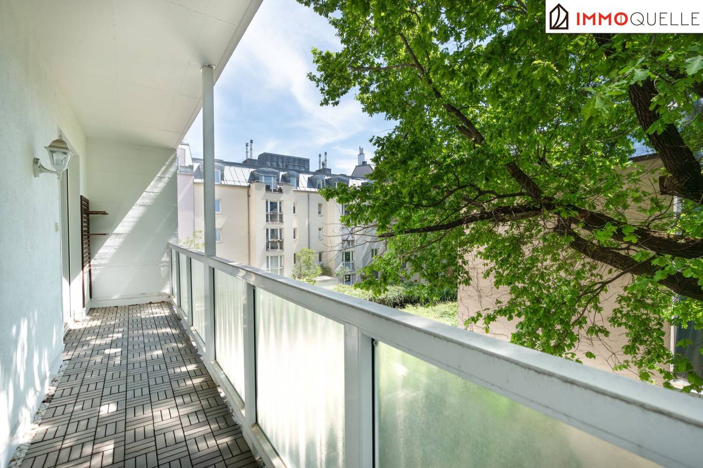 Wohnung mit südseitiger Loggia und Grünblick