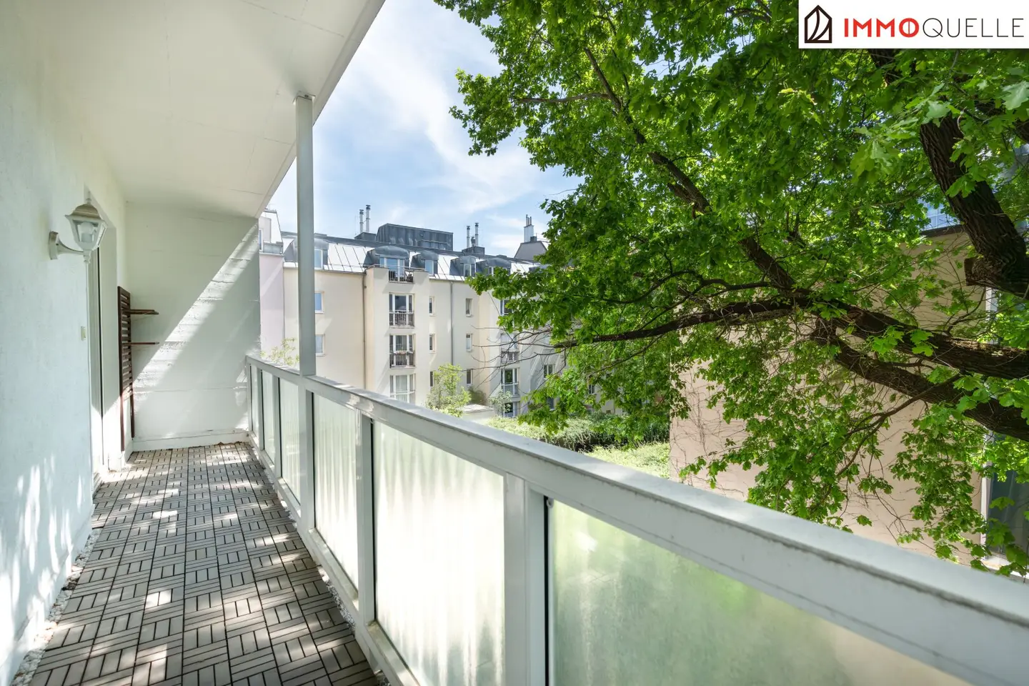 Wohnung mit südseitiger Loggia und Grünblick