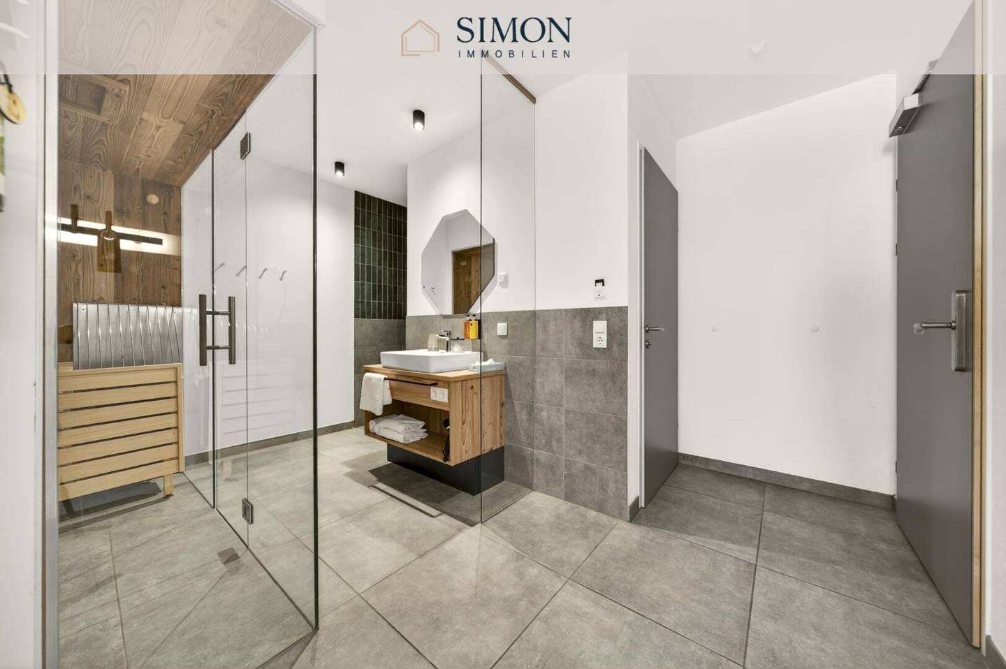 Apartment with private sauna lake view terrace