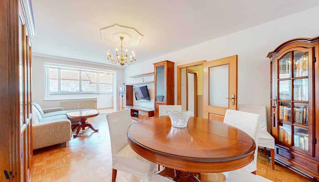 Großzügige 3 Zimmer Wohnung mit Loggia nahe U3