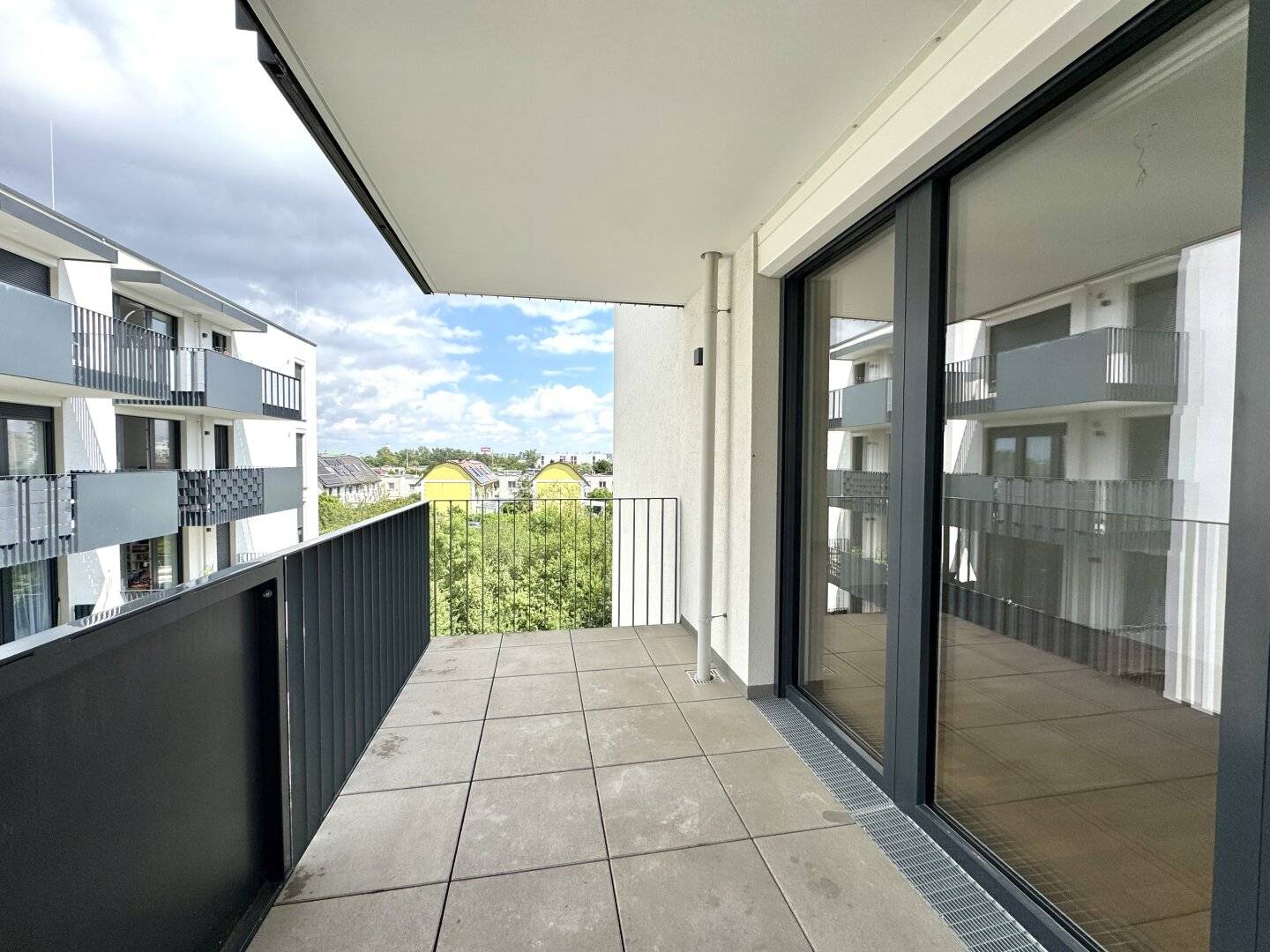 2-Rm Apt near U1 Kagraner Platz