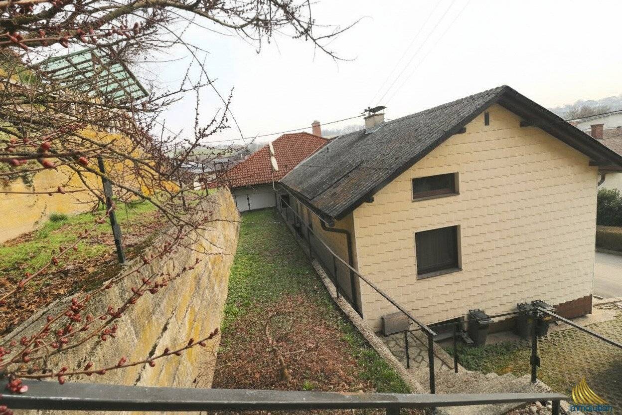 Wohnung mit Garten und Garage viel Potenzial