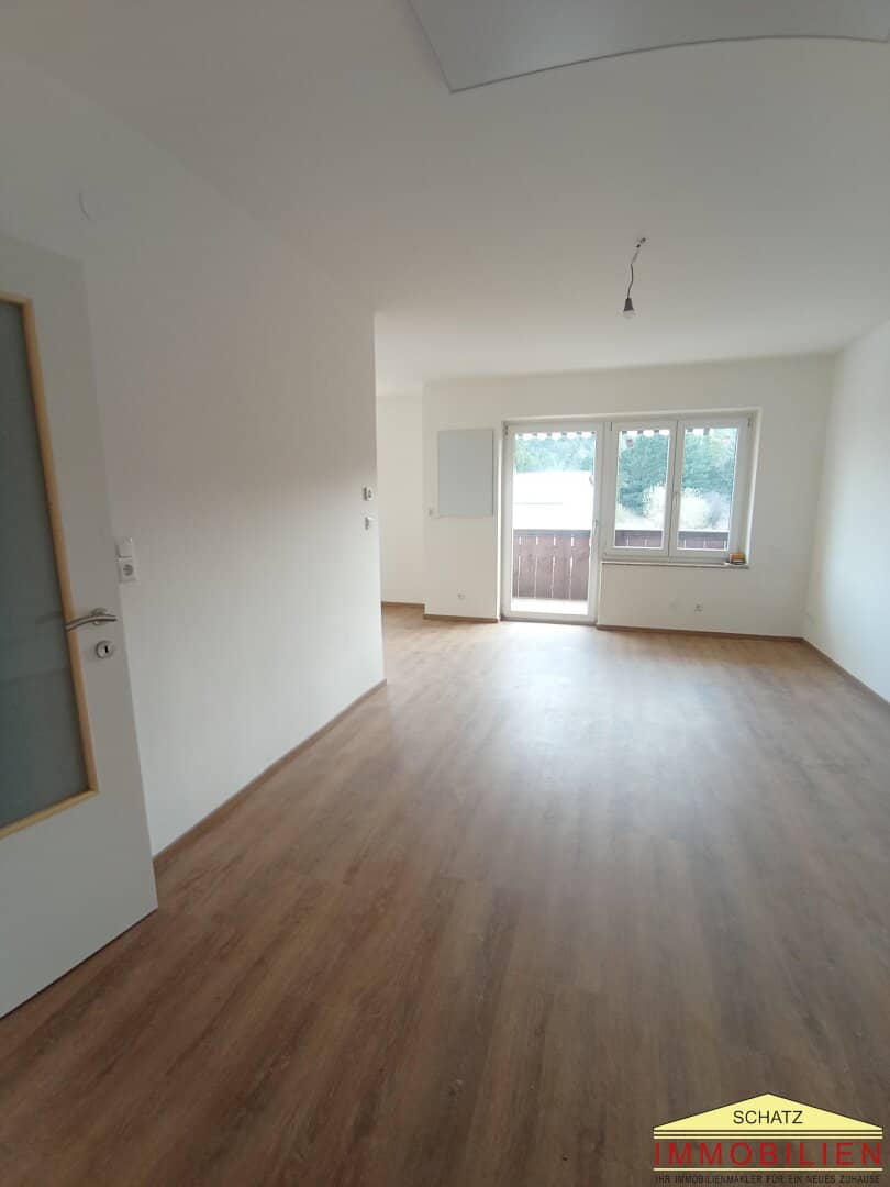 Einladende Wohnung mit Balkon und Stellplatz