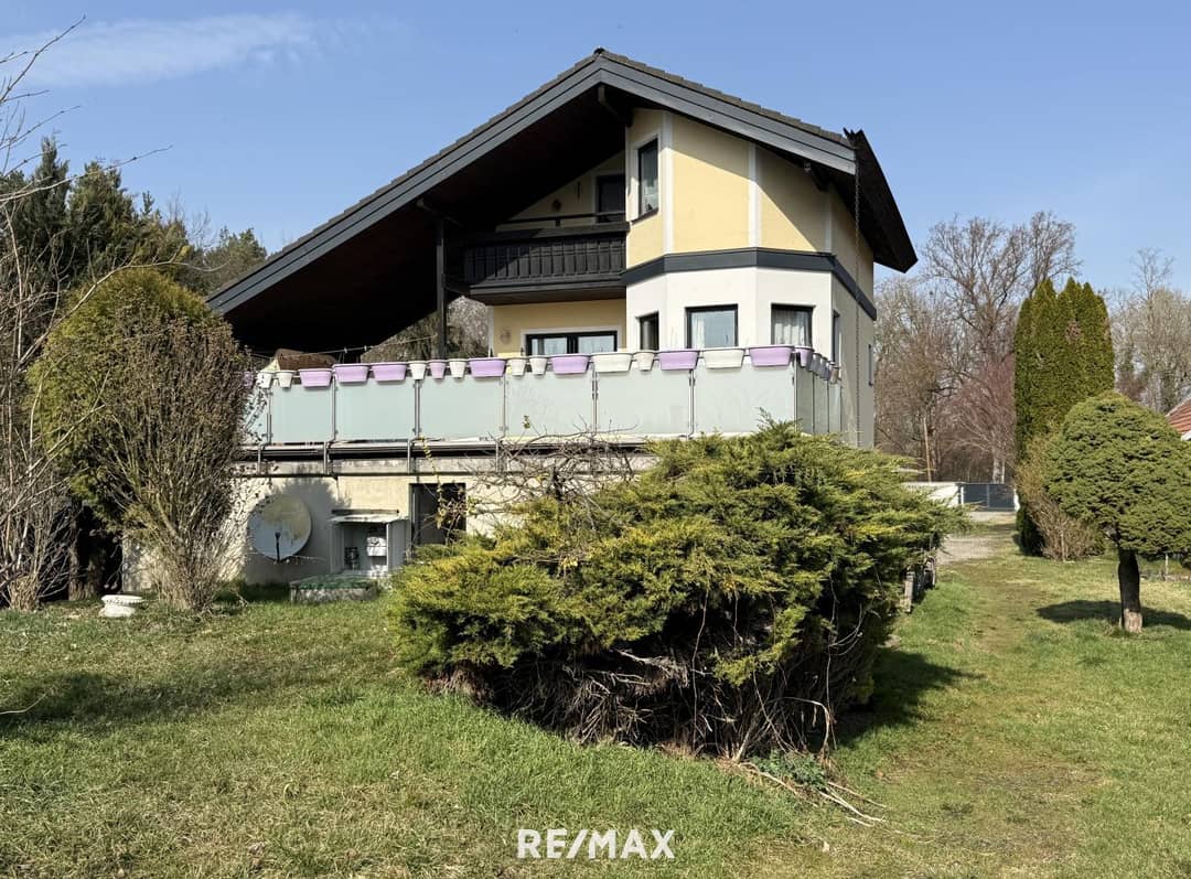 Altenwörth: Haus mit Grundstück & Seeblick