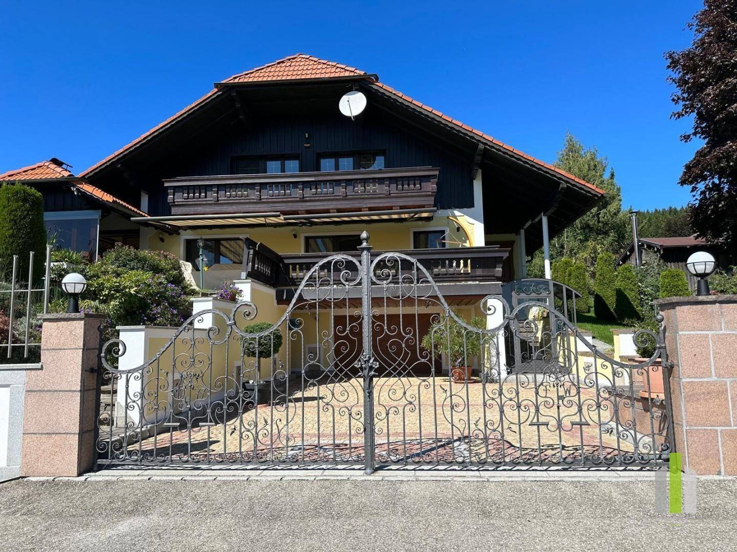 Kauf mit Wohnrecht - Nebenwohnsitz möglich - Landhaus in Top Aussichtlage mit Gebirgsblick