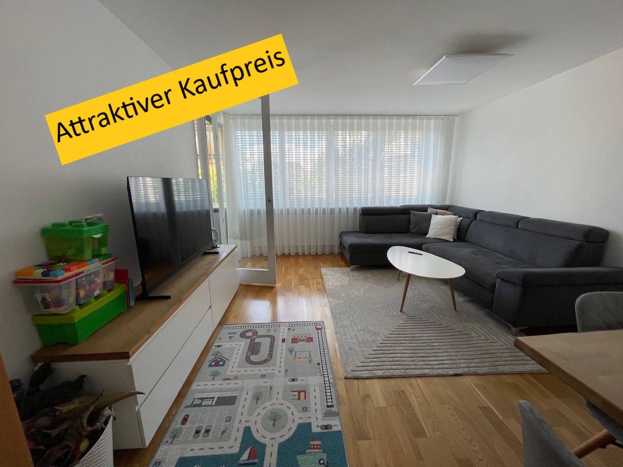 Wohnung mit verglastem Balkon Südwestlage