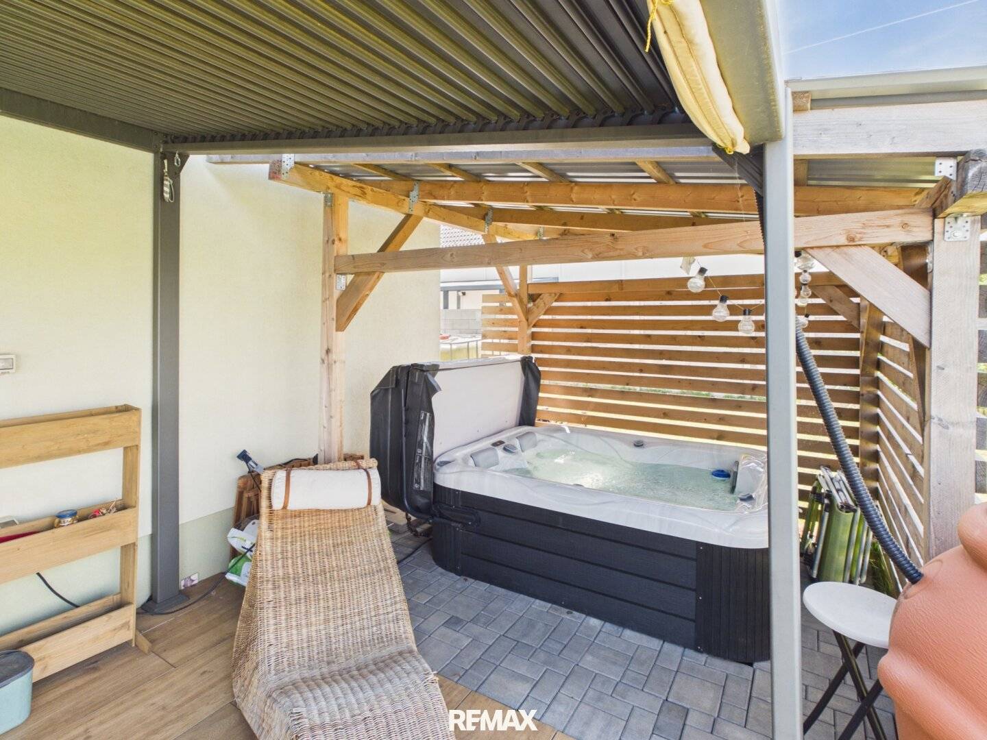 Modern Family Home with Pool in Nickelsdorf