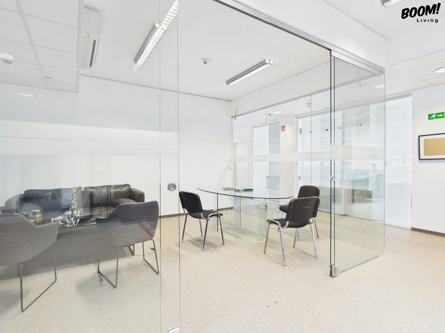Top Büro/Praxis in 1110 Wien, 1. Etage, neuwertig mit Garage und Dusche!