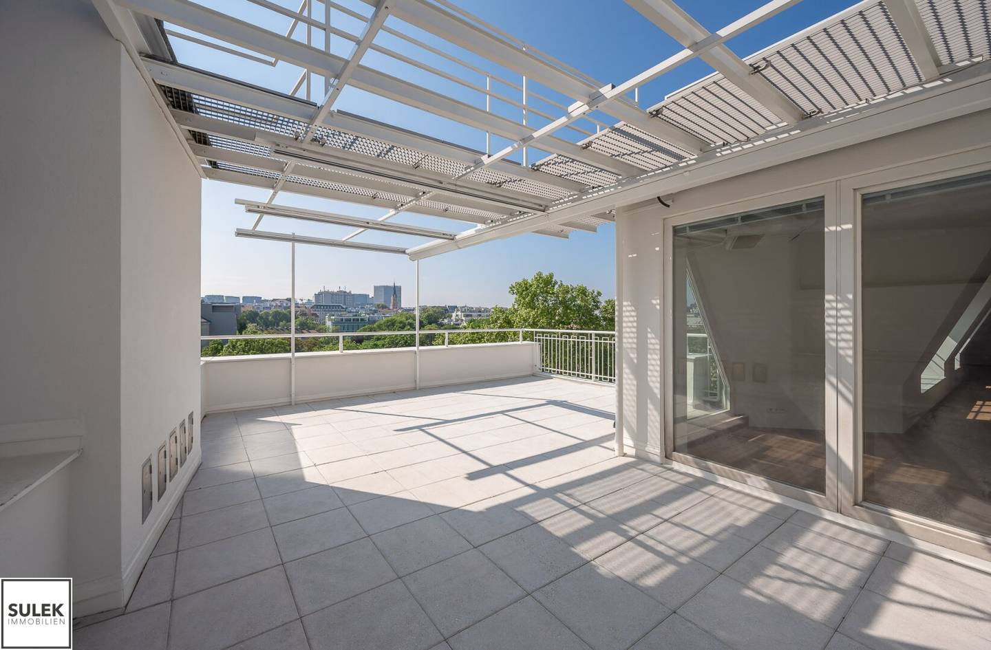 Dachgeschosswohnung mit Terrasse nahe Belvedere