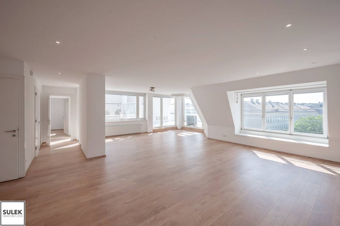 Dachgeschosswohnung mit Terrasse nahe Belvedere