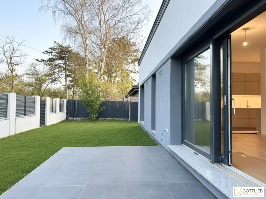 First occupancy in quiet green location Sunny bungalow with terrace, spacious garden and two parking spaces