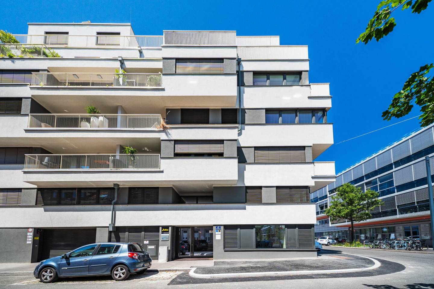 Tiefgaragenstellplatz in Neubauliegenschaft gegenüber "Haus der Barmherzigkeit"