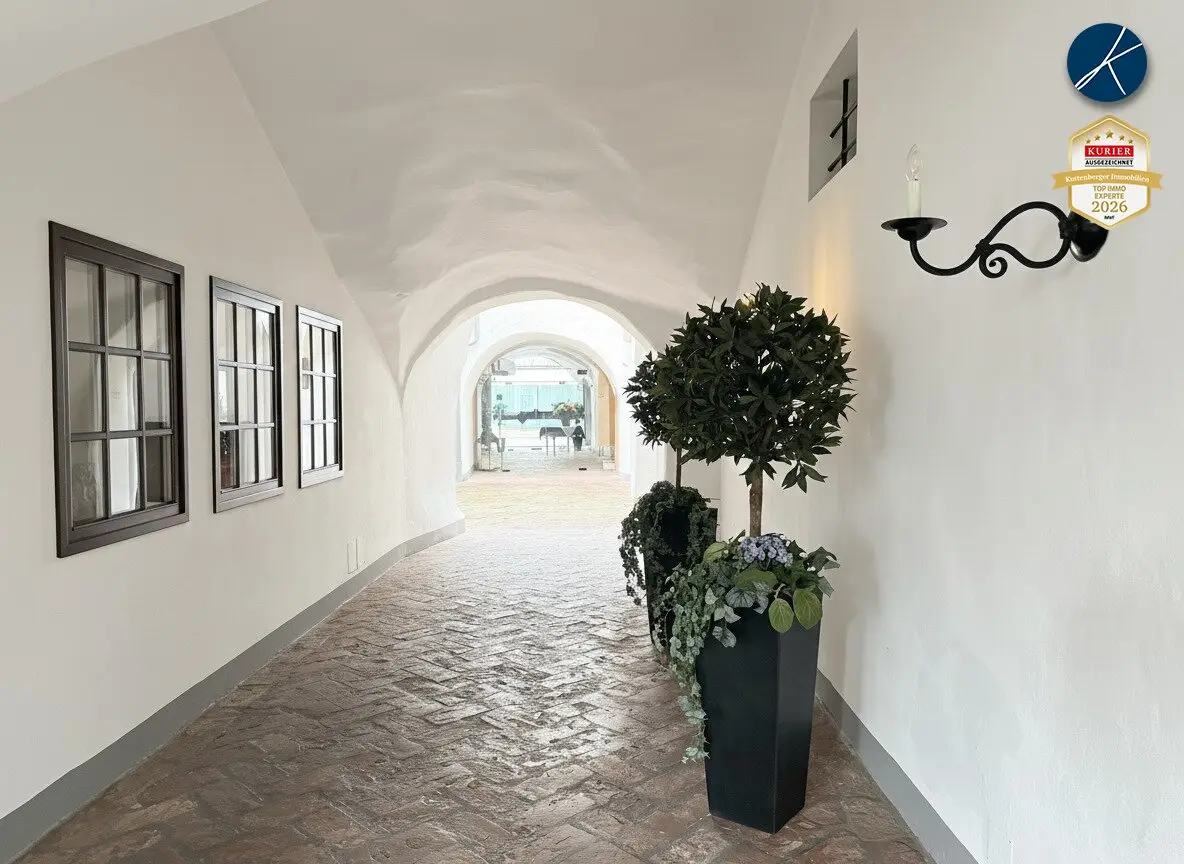 Hotel with Inn in Traismauer
