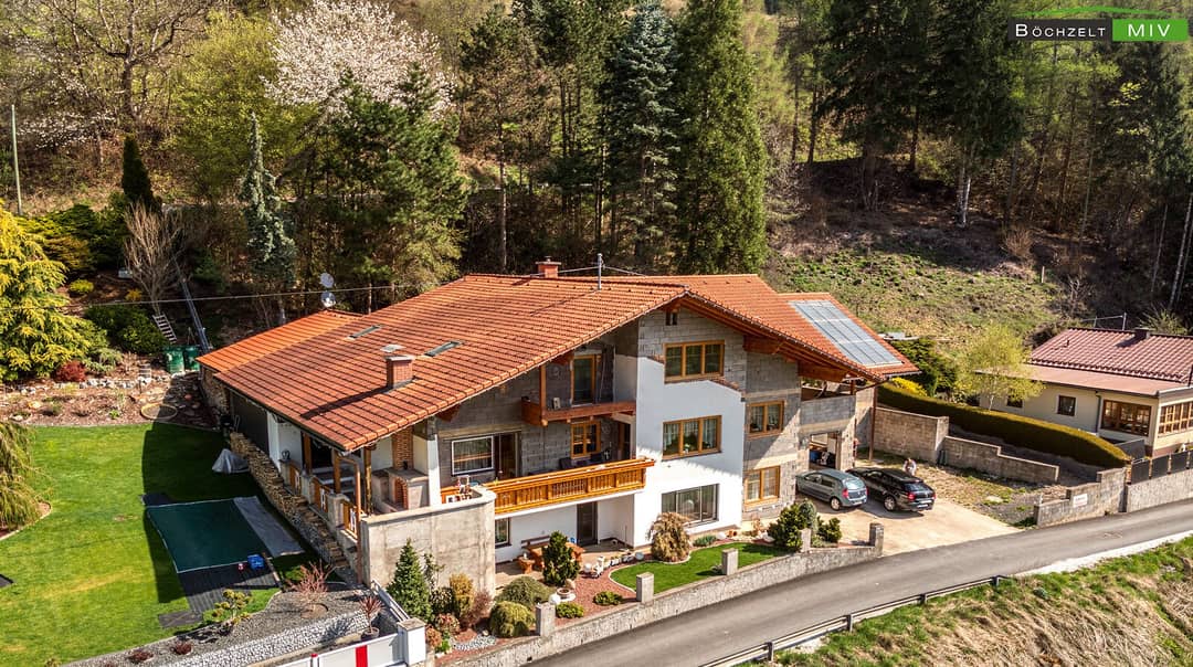 Zweifamilienhaus 359m² Thalheim