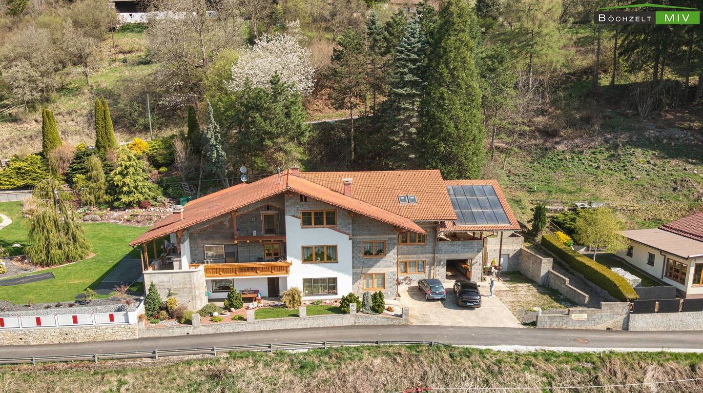 Zweifamilienhaus 359m² Thalheim