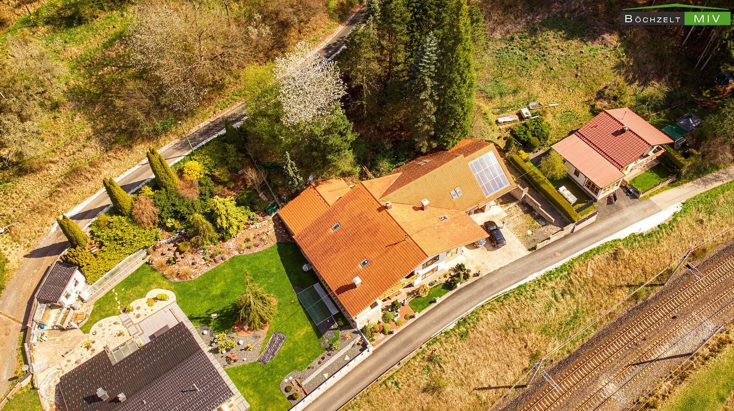 Zweifamilienhaus 359m² Thalheim