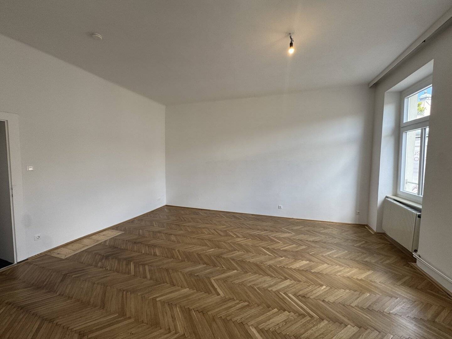 Wohnung Newly renovated with open kitchen